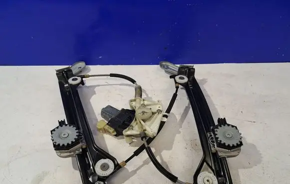 Maserati Ghibli Rear window lifting mechanism without motor 670030022