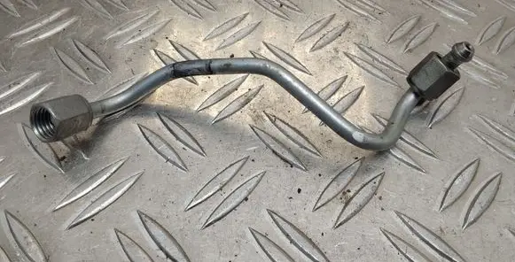 Toyota Avensis T270 Fuel main line pipe