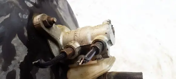 Master brake cylinder