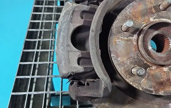 Nissan Pulsar Front brake caliper IMPRK1589431