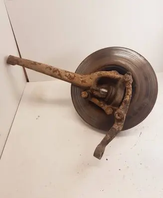 Mercedes-Benz W123 Front wheel hub