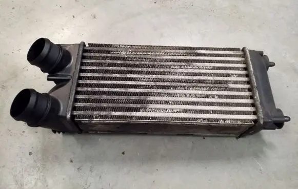 Citroen C4 I Picasso Intercooler radiator 9656503980