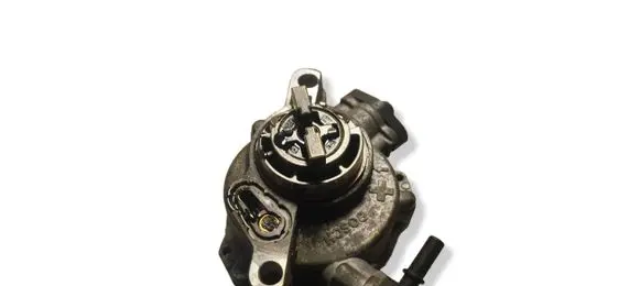 Peugeot 208 I Vacuum pump 9804021880