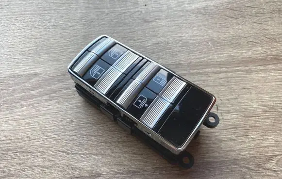 Mercedes-Benz S W221 Electric window control switch 2218214551 A2218214551