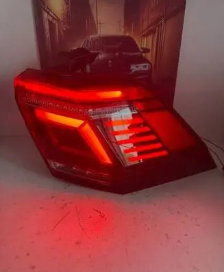 Volkswagen Tiguan Rear/tail lights 5NA945208J 00214974