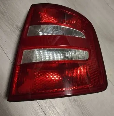 Skoda Fabia Mk1 (6Y) Rear/tail lights 6Y9945112D 1392690 42045042