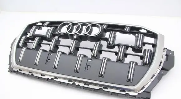 Audi Q7 4M Front bumper upper radiator grill 4M0853651