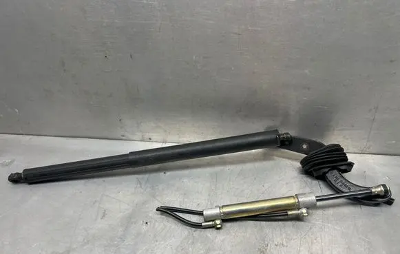 Mercedes-Benz ML W164 Tailgate/trunk/boot hinge A1647400018 A1647400445