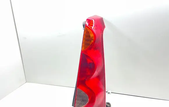 Nissan Note (E11) Rear/tail lights