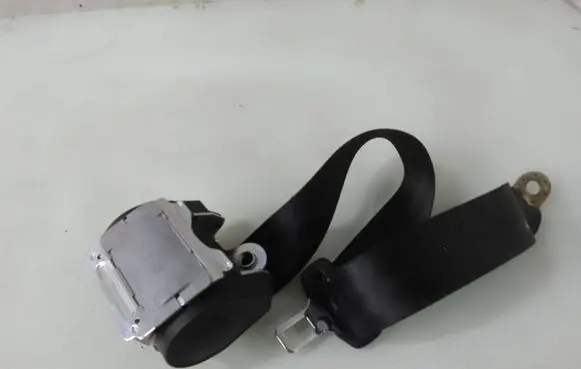 Audi A4 S4 B7 8E 8H Rear seatbelt 8E5857805D
