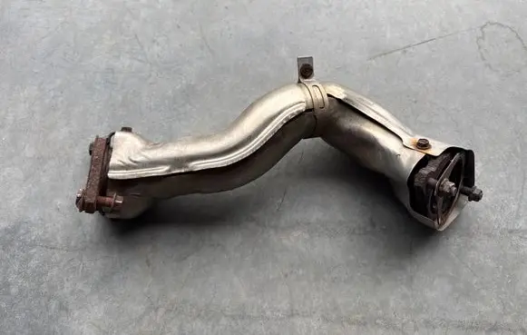 Toyota GT 86 Muffler pipe connector clamp SU00301137