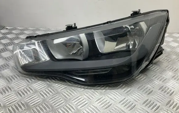 Audi A1 Headlight/headlamp 8X0941003A