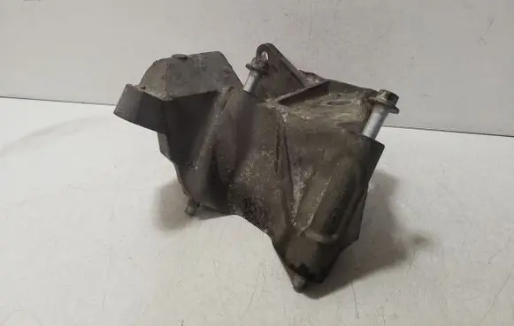 Volvo XC60 Engine mounting bracket 30681951