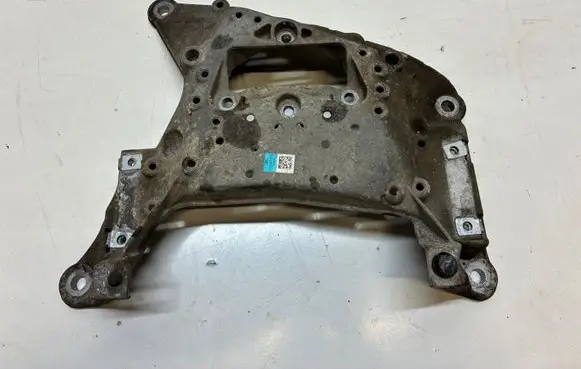 Audi A4 S4 B9 Gearbox mounting bracket 8W0399262AF