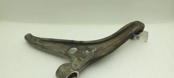 Mercedes-Benz CLA C118 X118 Front lower control arm/wishbone 2473330400