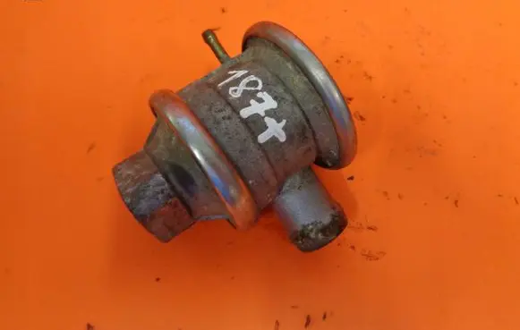 Land Rover Discovery EGR thermostat 