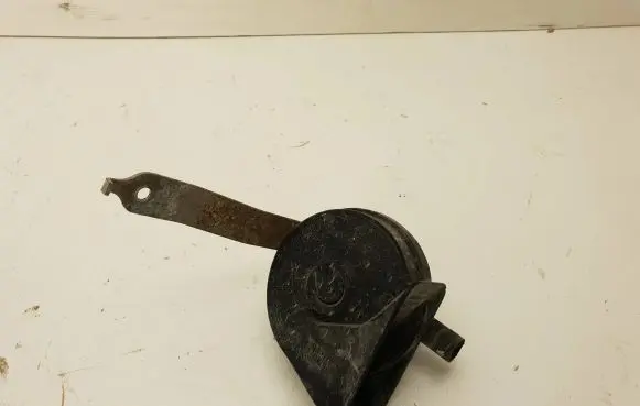 BMW 7 E65 E66 Horn signal 55306