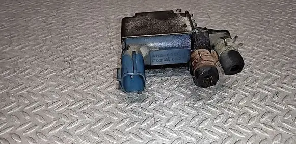 Nissan Murano Z50 Valve vacuum A83600