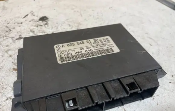 Mercedes-Benz S W220 Parking PDC control unit/module A0295456132 033M062M 0263004048