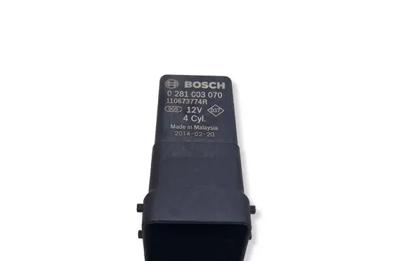 Nissan Qashqai Glow plug pre-heat relay 0281003070 20140220 110673774R