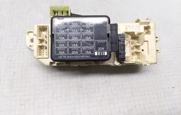 Mazda 323 F Fuse module