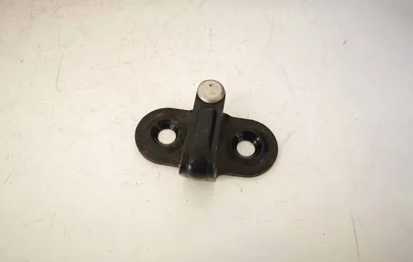 Seat Leon (1P) Front door lock loop/hook striker 