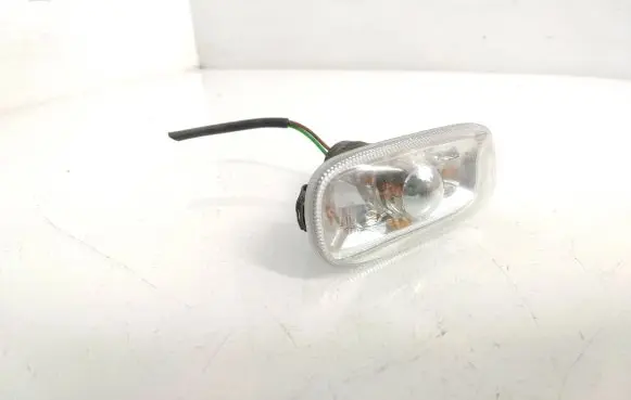 Volkswagen Transporter - Caravelle T5 Front fender indicator light 8E0949127