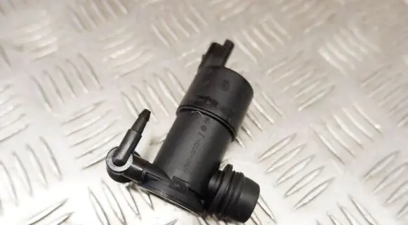 Peugeot 208 Windscreen/windshield washer pump 9825894180