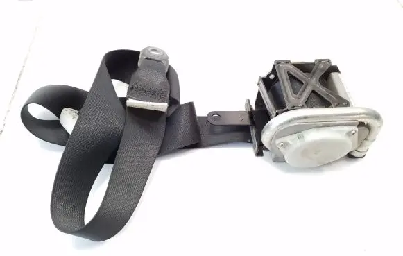 Suzuki Grand Vitara II Front seatbelt 8494065J0