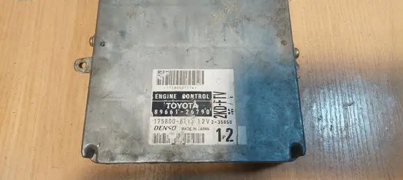 Toyota Hiace (H200) Engine control unit/module ECU 89661-26790 175800-6113