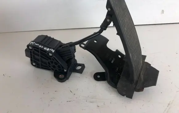 Honda Accord Accelerator throttle pedal 1988007710 07K23D0005