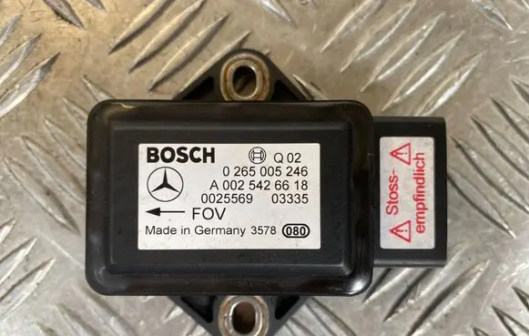 Mercedes-Benz E W211 ESP acceleration yaw rate sensor A0025426618 0265005246 0025569