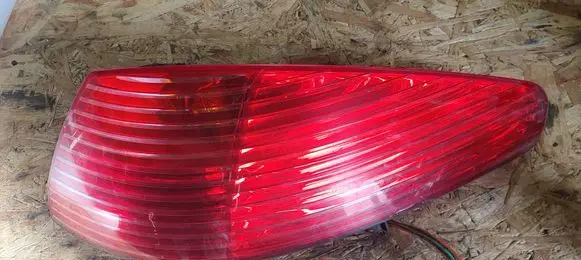 Peugeot 607 Rear/tail lights 2543D
