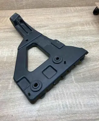 Audi A6 S6 C6 4F Front bumper mounting bracket 4F0807227 13672