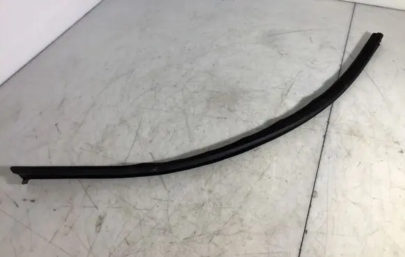 Audi A3 S3 A3 Sportback 8P Rubber seal front coupe door window 