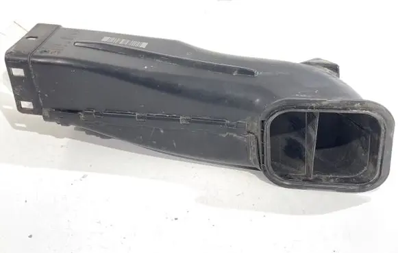 BMW 5 G30 G31 G38 Air intake hose/pipe 8599683