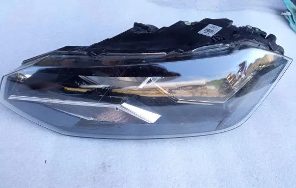 Volkswagen Polo VI Headlight/headlamp 2G1941005 90099316