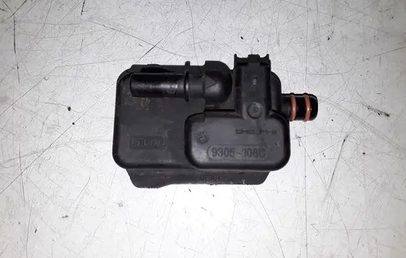 Volkswagen Golf IV Fuel filter 9305108C