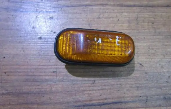 Honda Civic Front fender indicator light 6r01388 3842