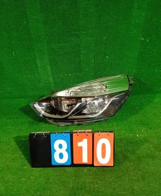 Renault Clio IV Headlight/headlamp 01034099900010 260601850R