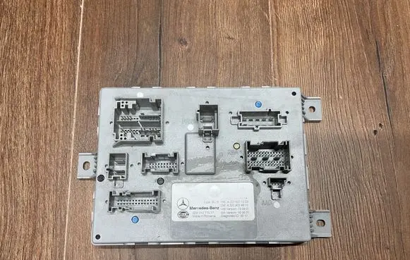 Mercedes-Benz C W205 SAM control unit A2229011203
