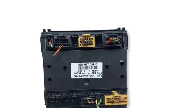 Skoda Fabia Mk1 (6Y) Comfort/convenience module 6Q1937049DKASACJ 6Q1937049D