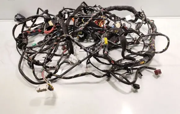 Dacia Sandero Engine installation wiring loom 8200293241 242967618R
