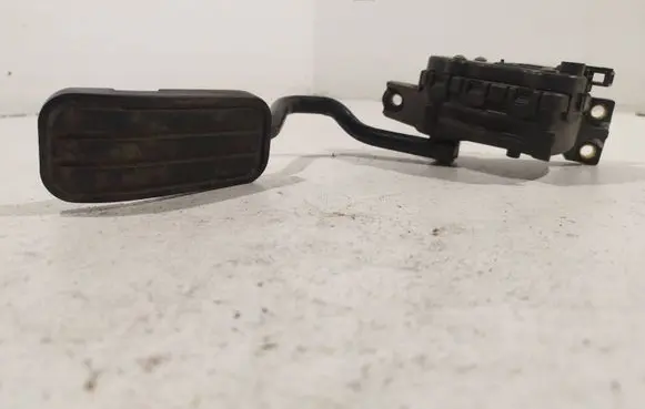Volkswagen Sharan Accelerator throttle pedal YM219F836AA 6PV00777003