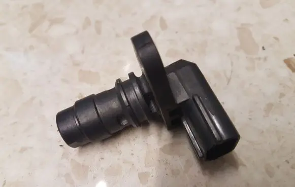 Volvo S60 Camshaft position sensor 79367 FAEZ49