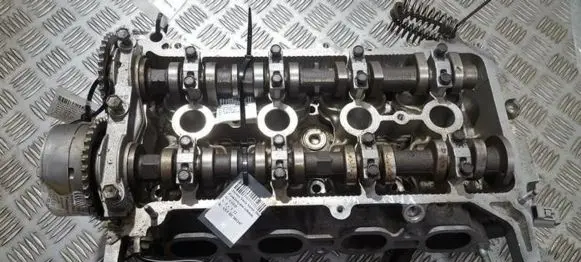 Toyota Yaris Verso Engine head 