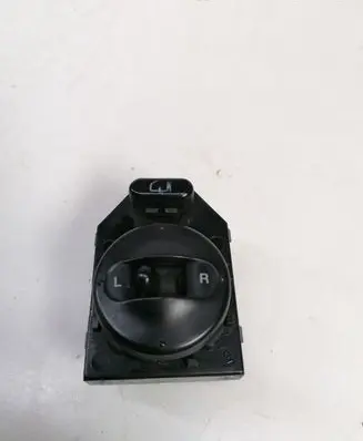 KIA Sorento Wing mirror switch 020917