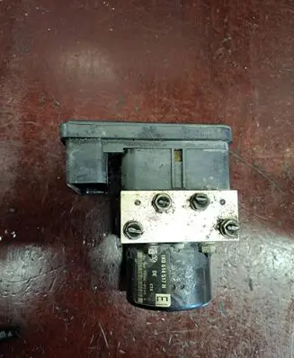 Volkswagen Touran I ABS Pump 1K0907379K 1K0614517h 00005305D2