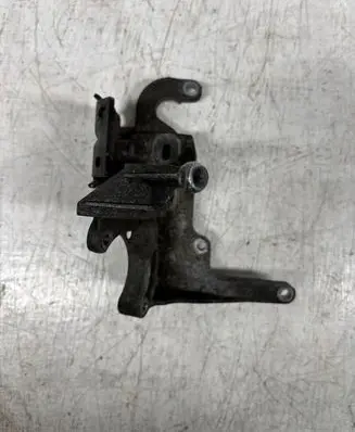 Ford Focus Engine mounting bracket AV6Q9B470BB