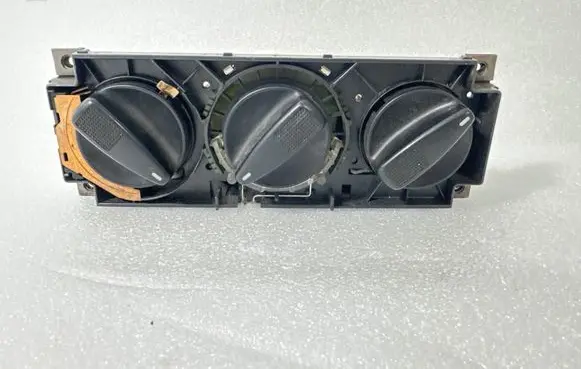 Volkswagen PASSAT B4 Climate control unit 357819045A 357820045